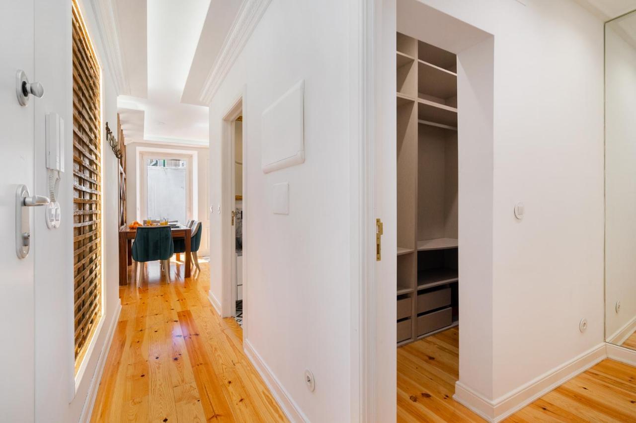 Whome | Great Location & Large Family Apartment W/Patio Lisboa Eksteriør billede